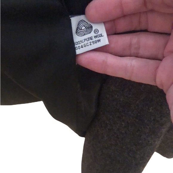 Halston Coat - Picture 6 of 6